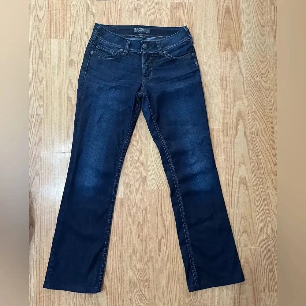 Silver Jeans Suki 17" W28/ L31 Dark Blue, 28" waist, flare women’s jeans
